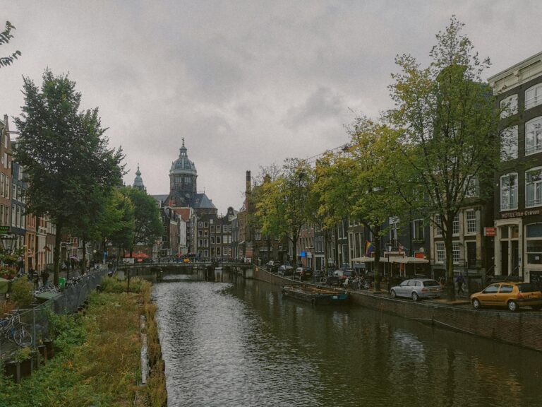 Amsterdam – Cheapest Flights from Melbourne to Amsterdam 2026 — From $899 Return