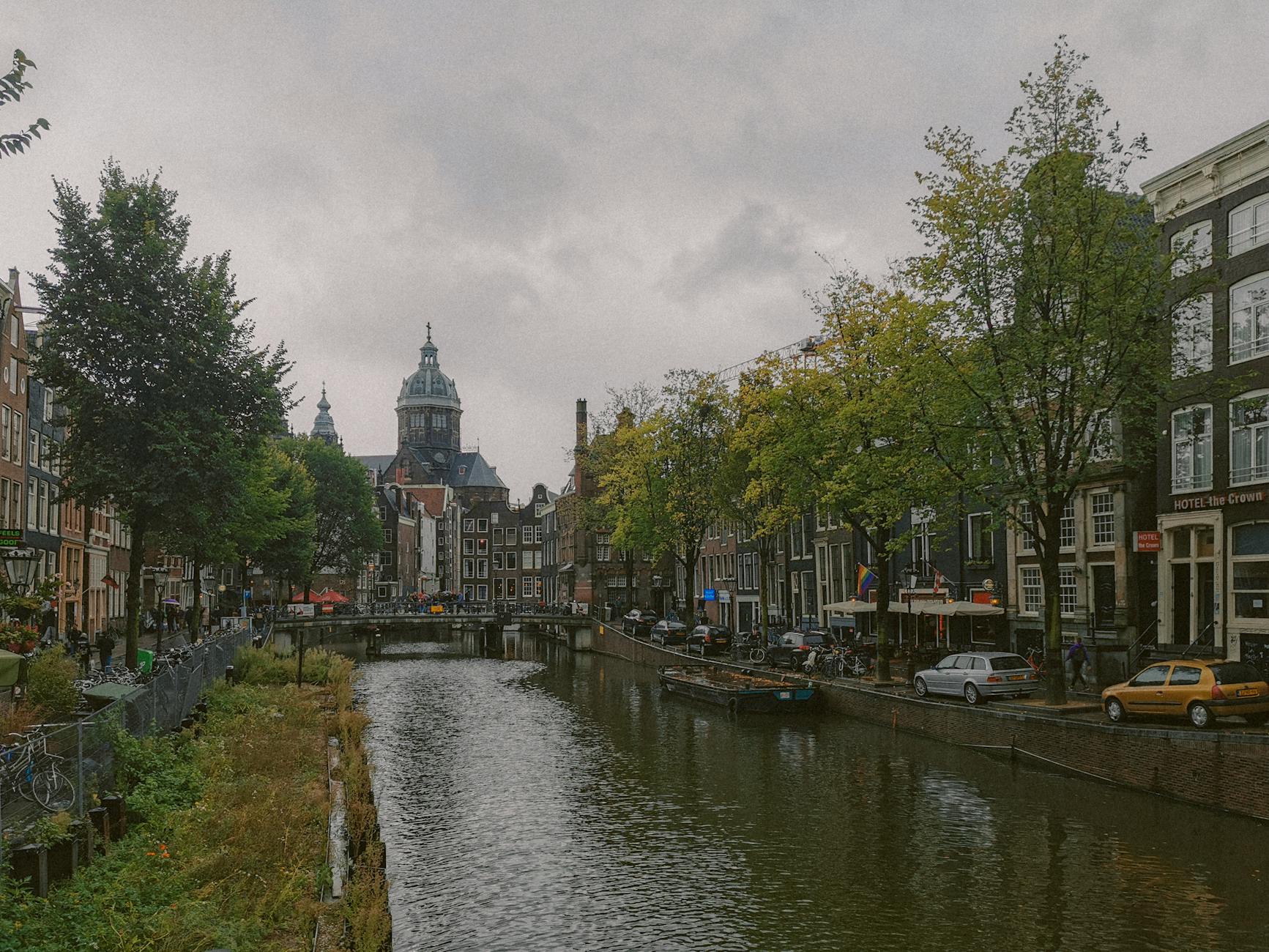 Amsterdam – Cheapest Flights from Melbourne to Amsterdam 2026 — From $899 Return