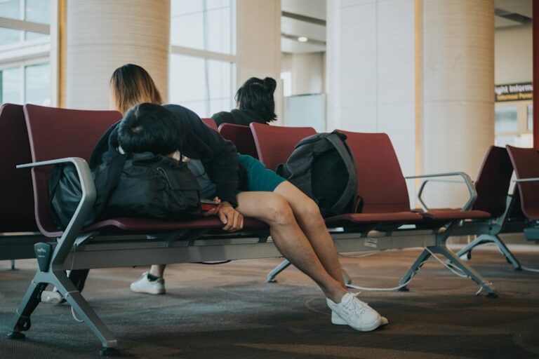 Tips to avoid jet lag on long haul flights