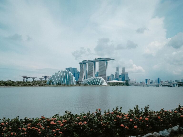 Singapore travel guide — WanderSteals budget travel