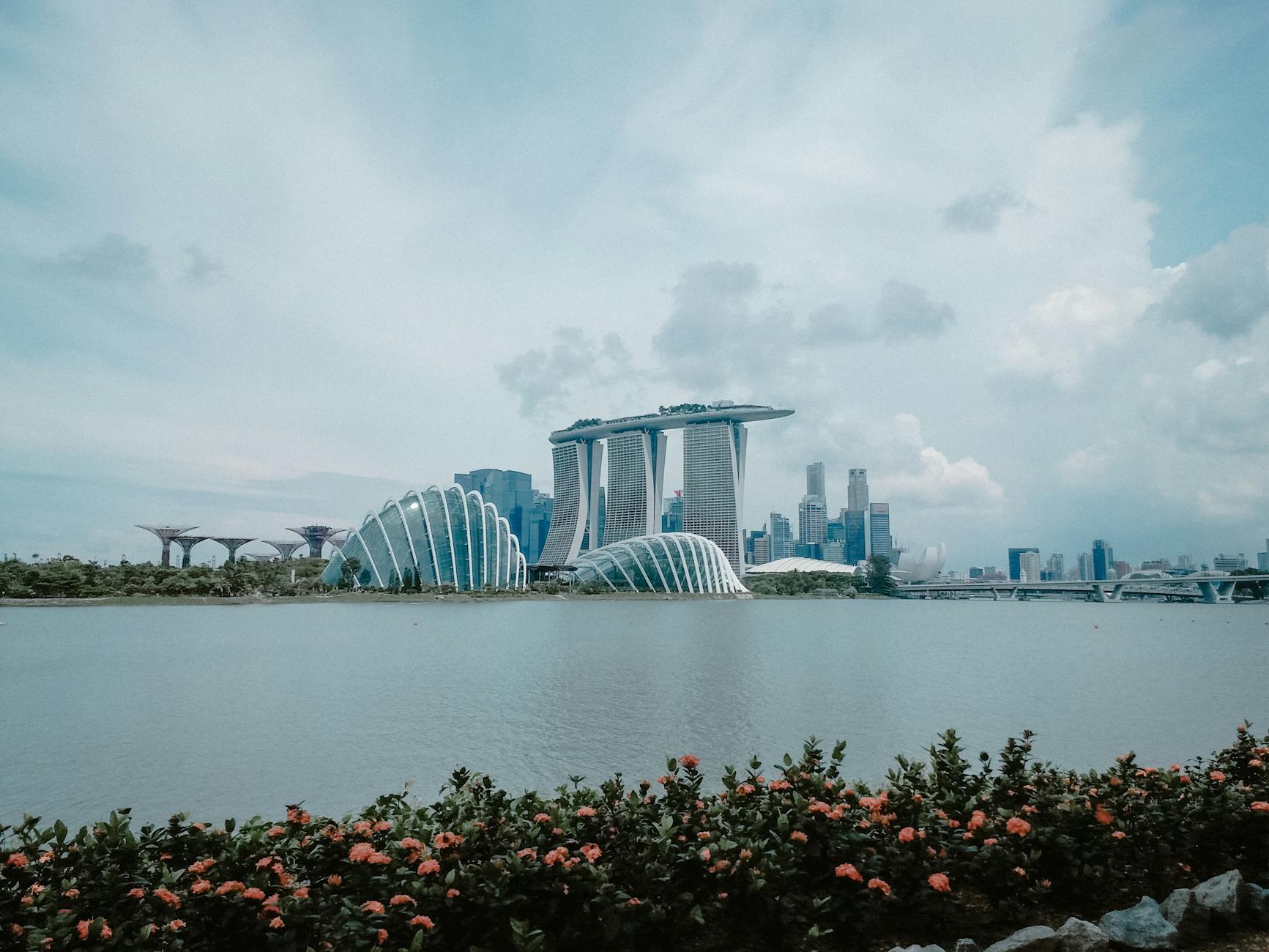 Singapore travel guide — WanderSteals budget travel