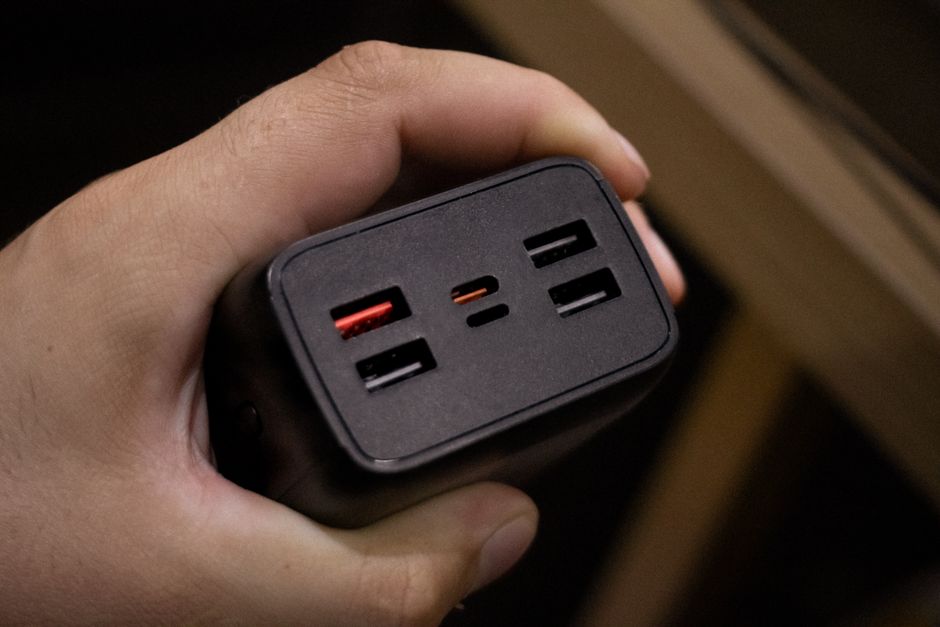 6. INIU 20000mAh 65W USB-C