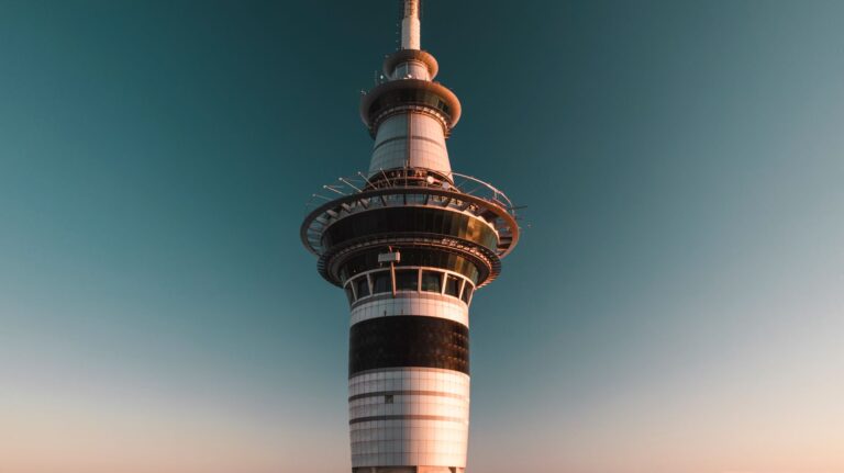 Auckland travel guide — WanderSteals budget travel