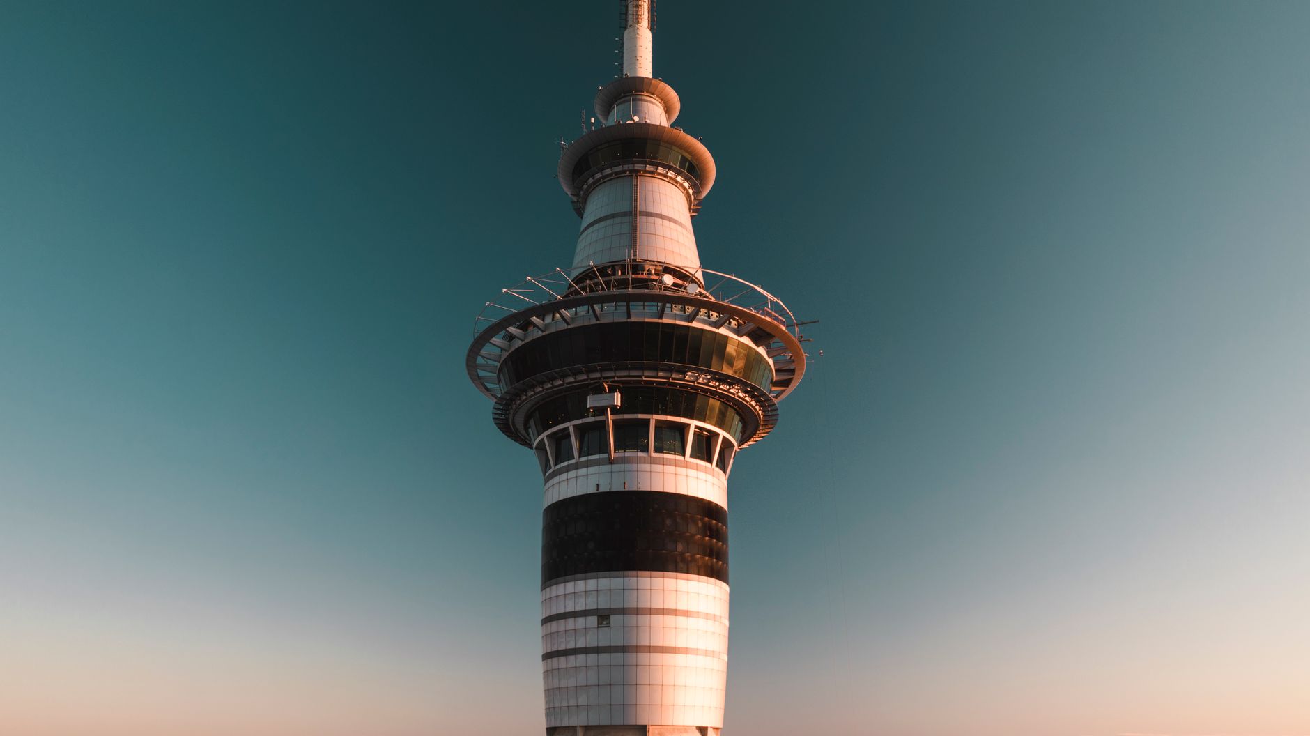 Auckland travel guide — WanderSteals budget travel