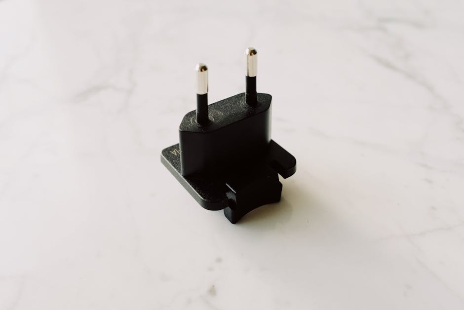 Best Compact Design: LENCENT Universal Travel Adapter