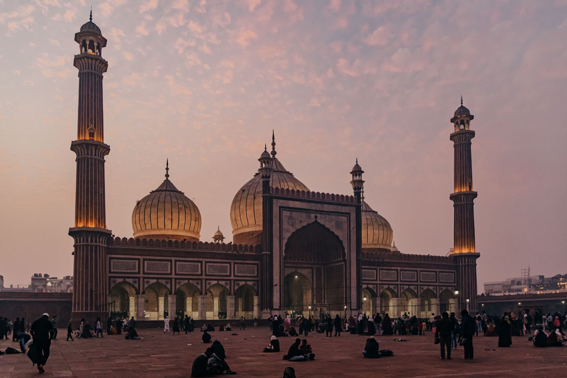 When to Book & Best Travel Dates — Delhi travel guide