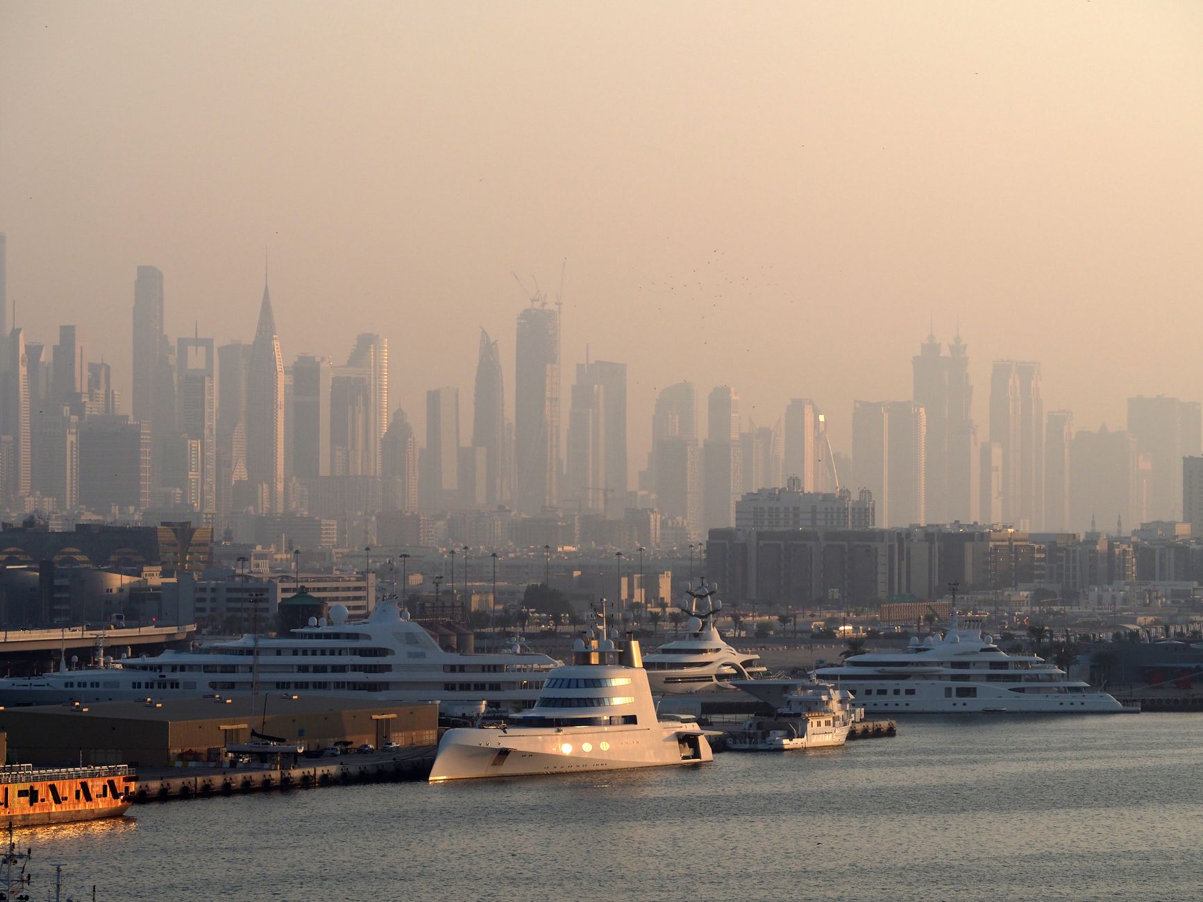 Dubai travel guide — WanderSteals budget travel