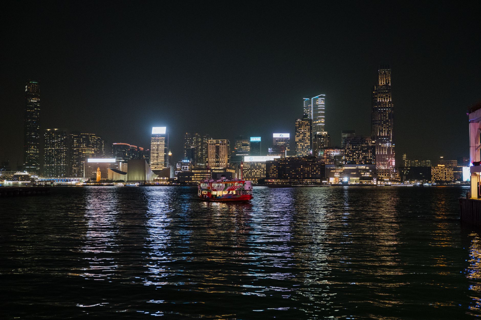 Cheap Flights Brisbane to Hong Kong 2026: $1,430 Deals Found
