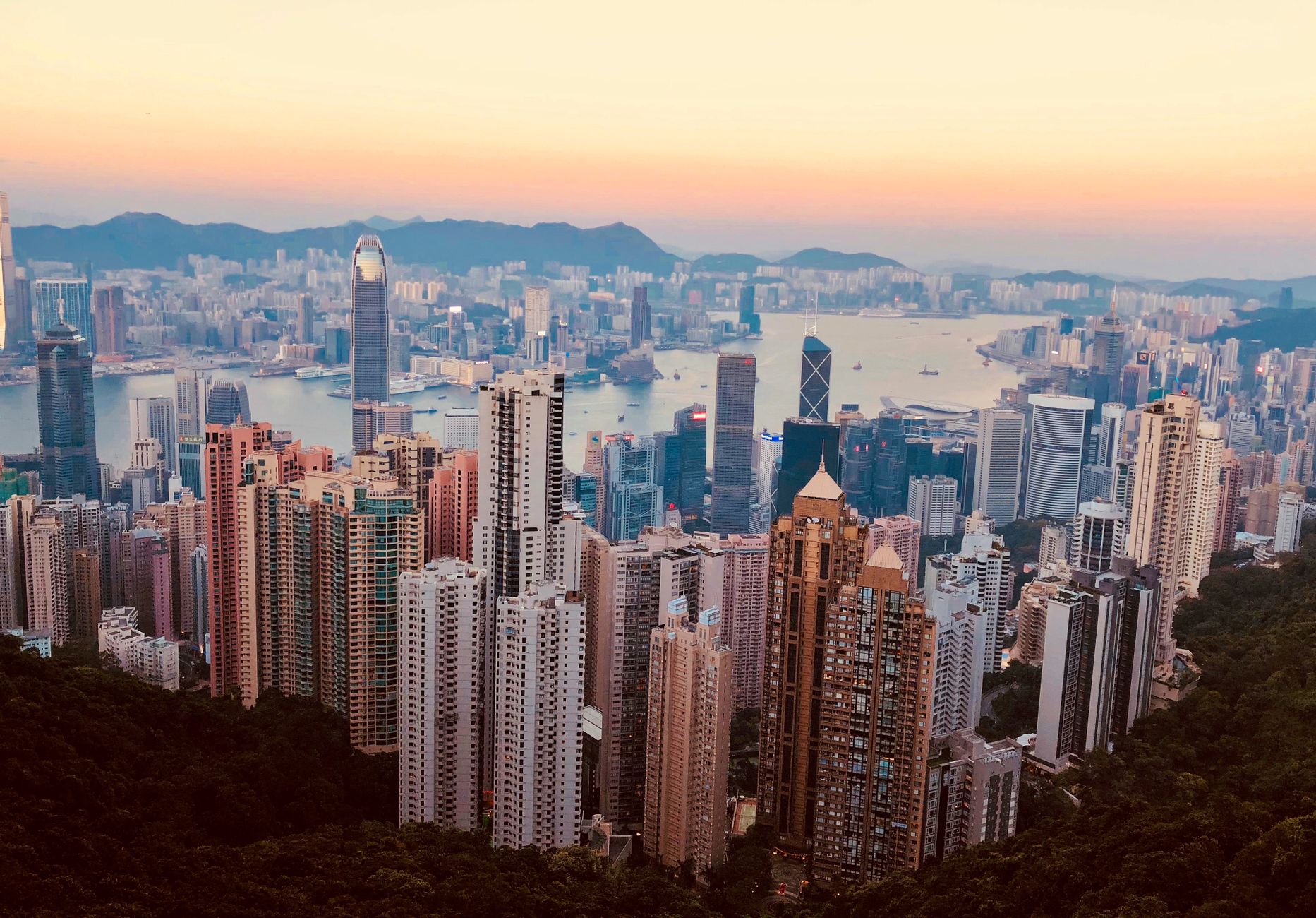 Hong Kong travel guide — WanderSteals budget travel