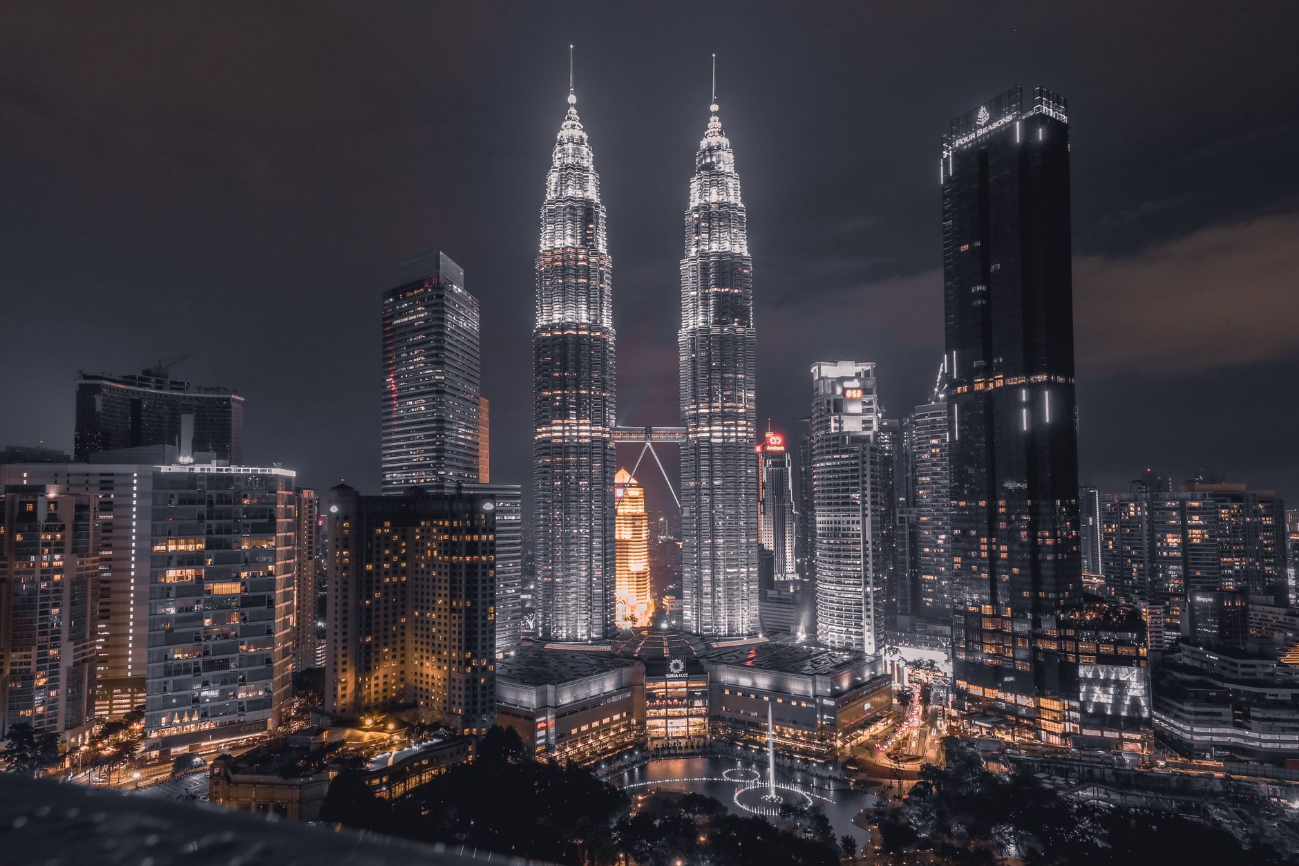 Kuala Lumpur travel guide — WanderSteals budget travel