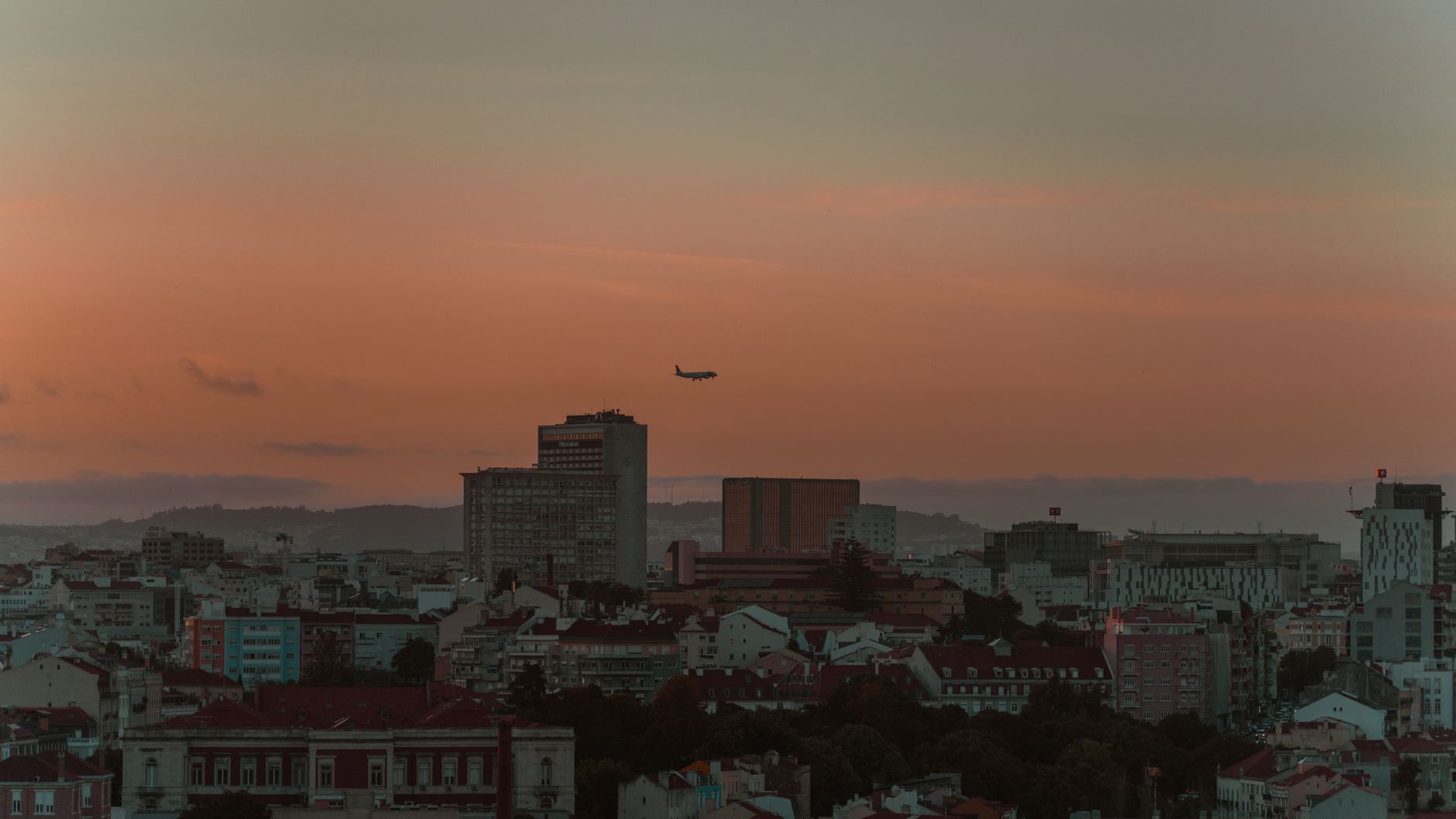 How to Book Manchester to Lisbon Flights and Save  — Lisbon travel guide