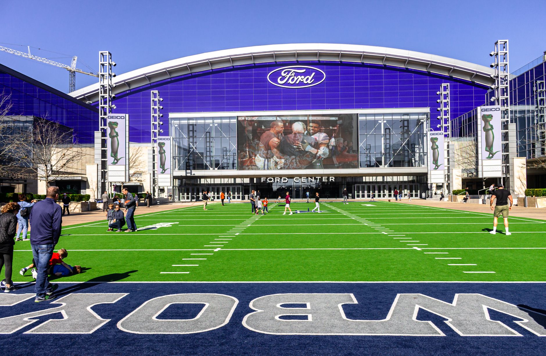 Best Bars & Viewing Venues in Dallas — World Cup 2026 Dallas fan zone guide travel guide