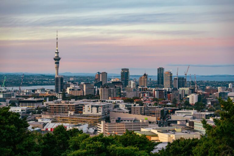 Auckland travel guide — WanderSteals budget travel