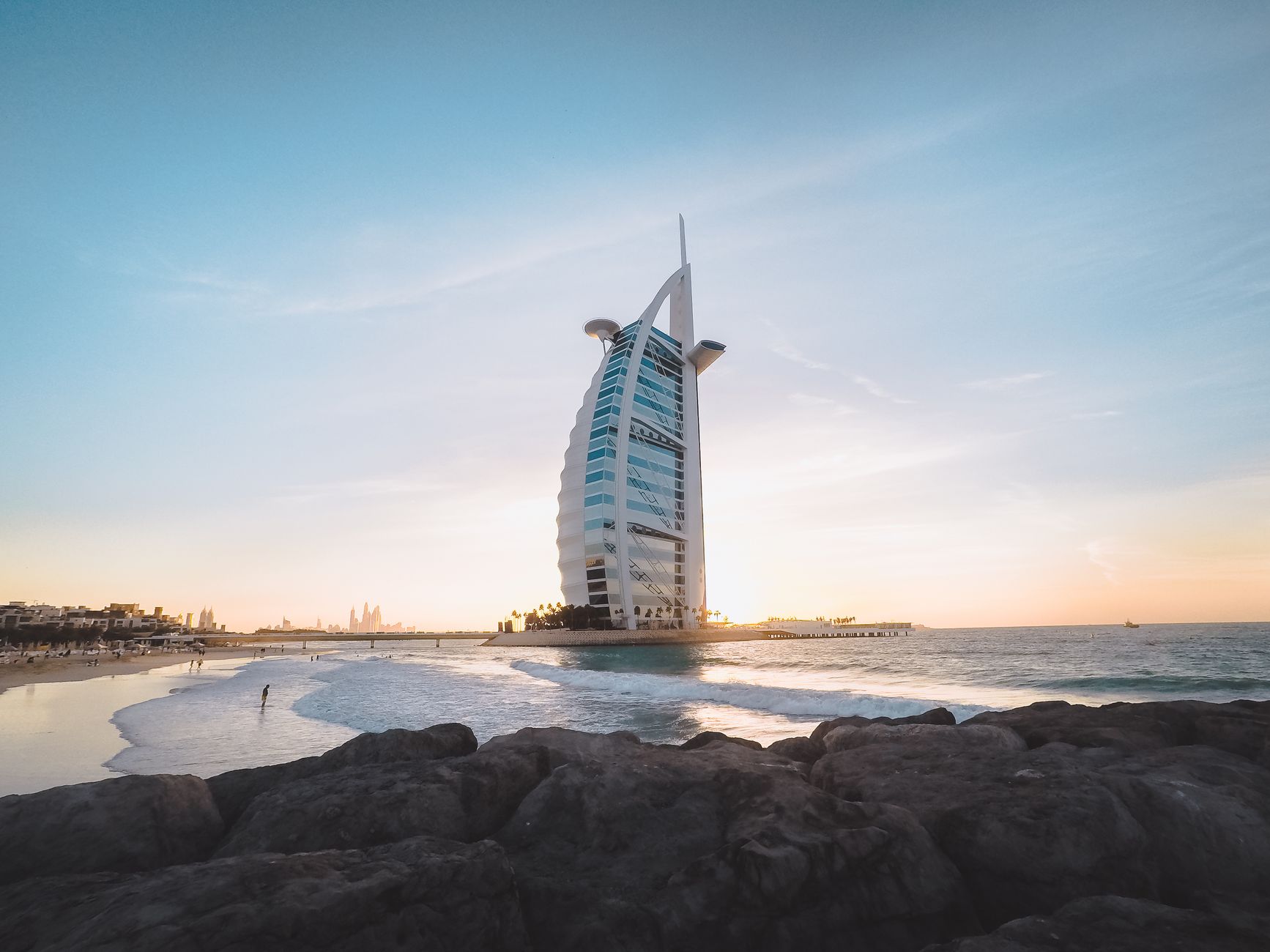 Cheap Flights London to Dubai July 2026: £299 Deals