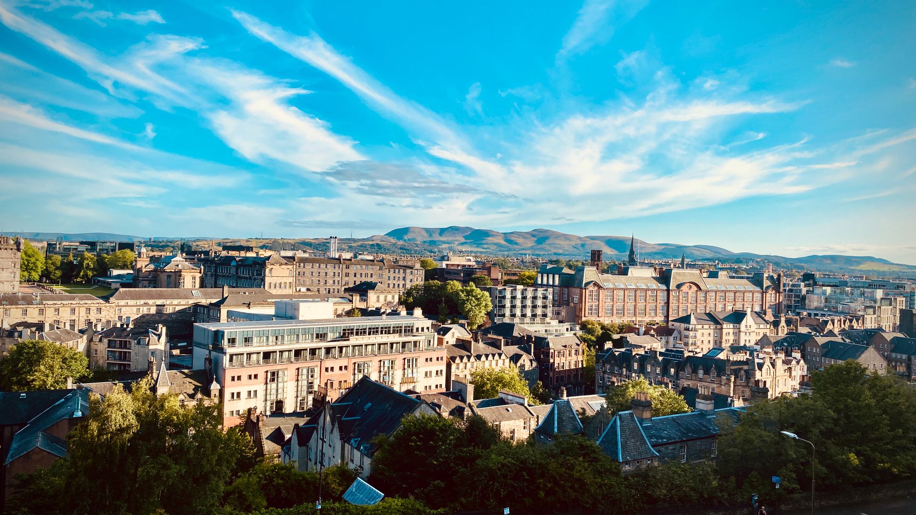 Flights: New York to Edinburgh 2026 — Edinburgh travel guide