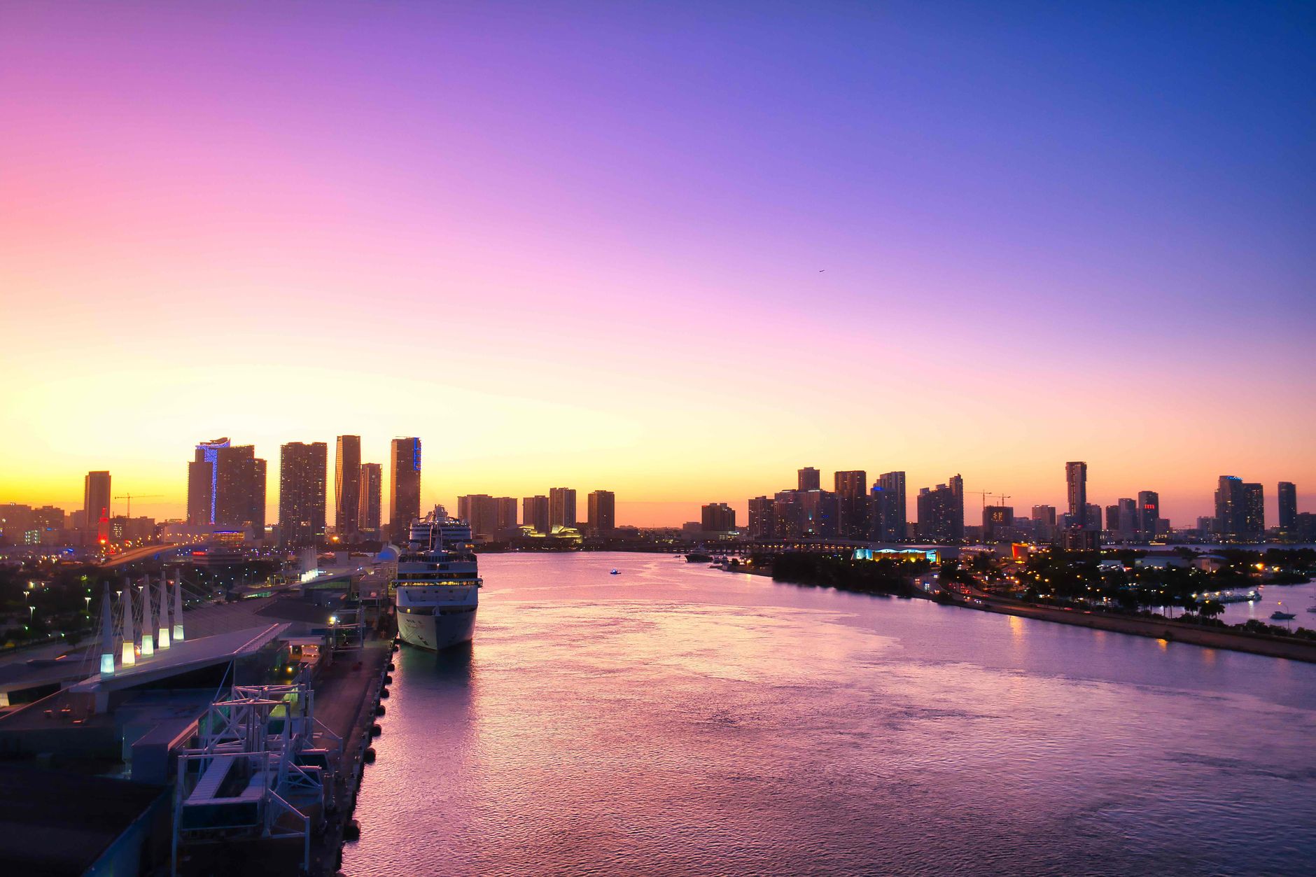 World Cup 2026 Miami Fan Zone Guide: Locations & Tips