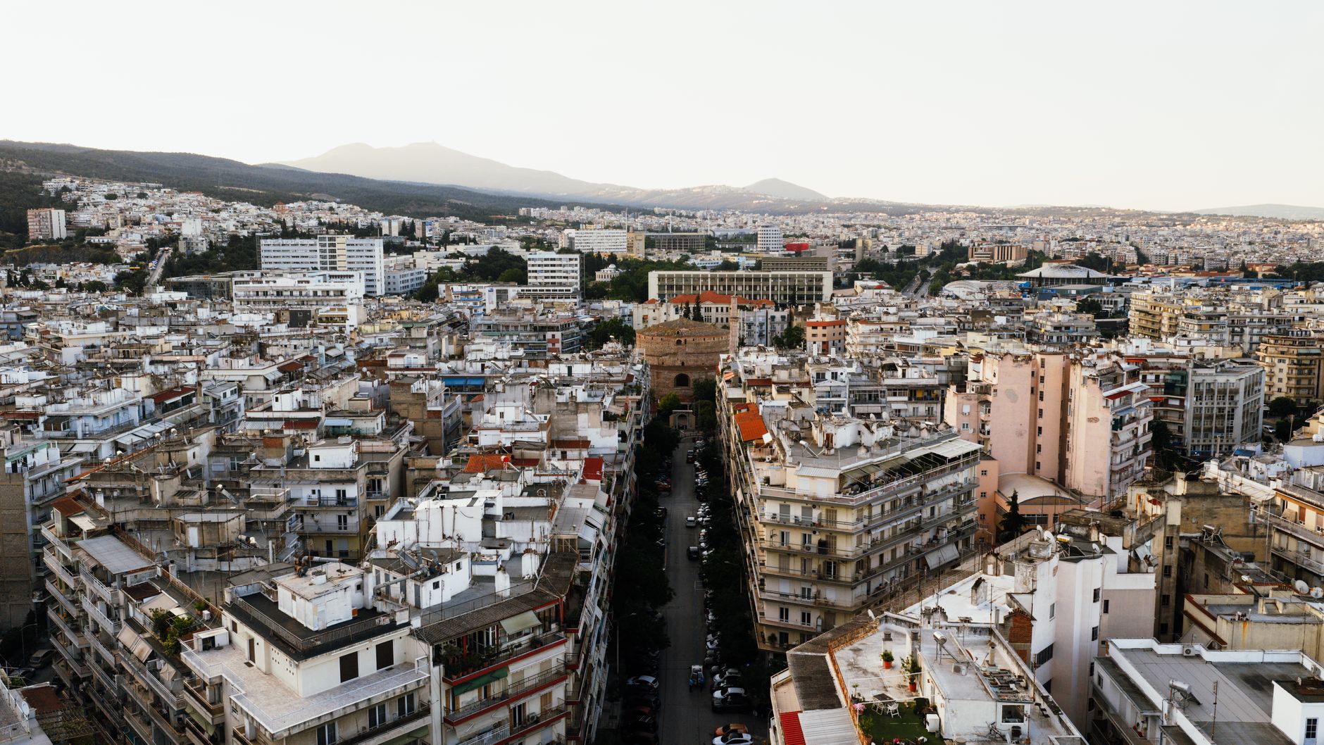 Price Comparison: Where to Book Cheap Flights from — Thessaloniki travel guide